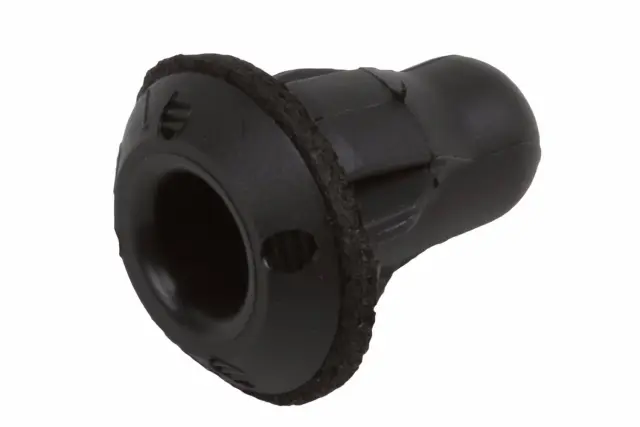 Tail Lamp Retainer - GM (11610705)