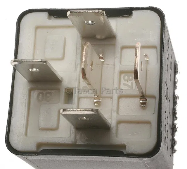 Relay - GM (19106606)