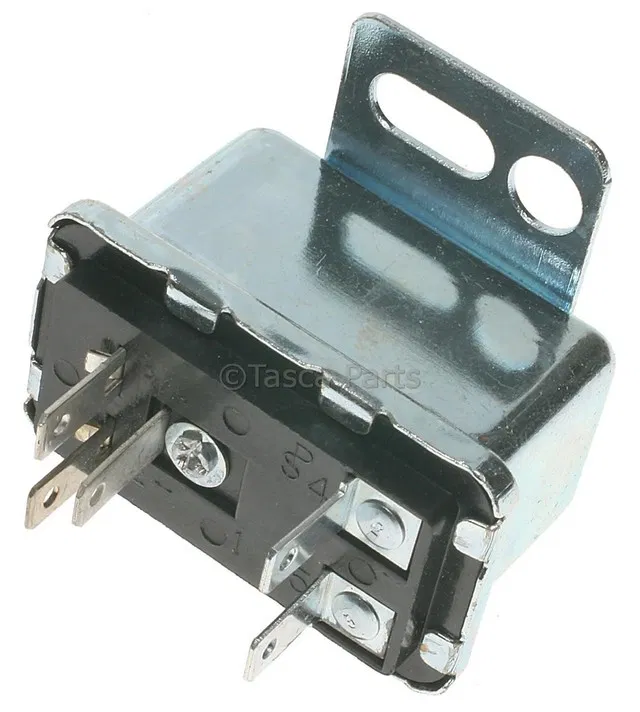 Relay - GM (19113300)