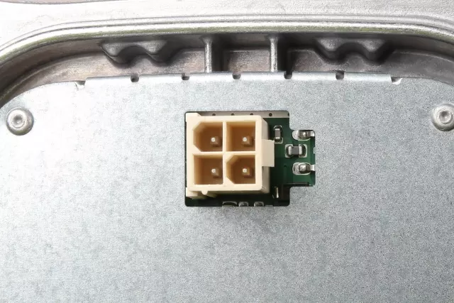 Head Lamp Control Module - GM (22907456)