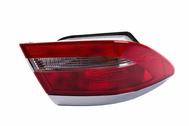 Tail Lamp Assembly - Driver's Side (LH) - GM (22908909)