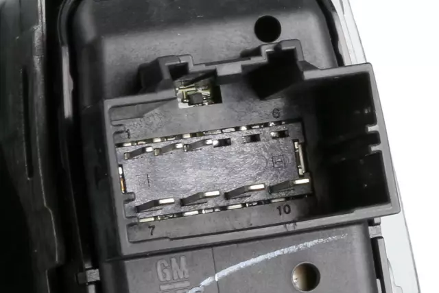 Switch Bezel - Driver's Side (LH) - GM (23359821)