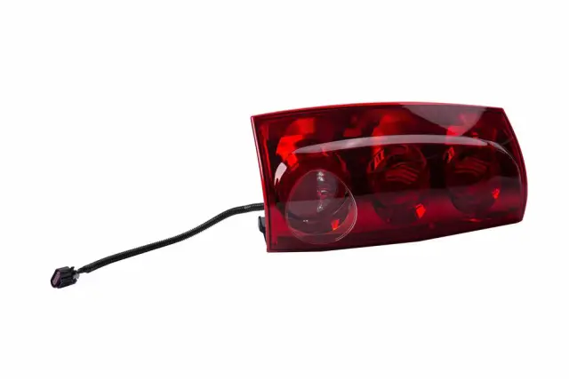 Combo Lamp Assembly - Driver's Side (LH) - GM (25975975)