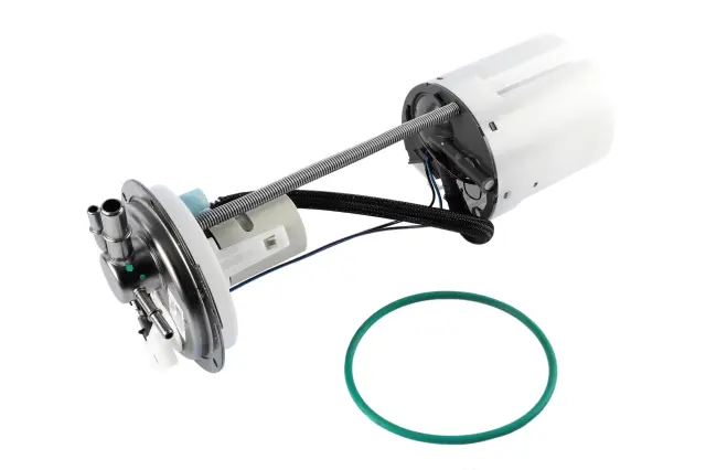Rear Passenger Side Stop Lamp - GM (26253088)