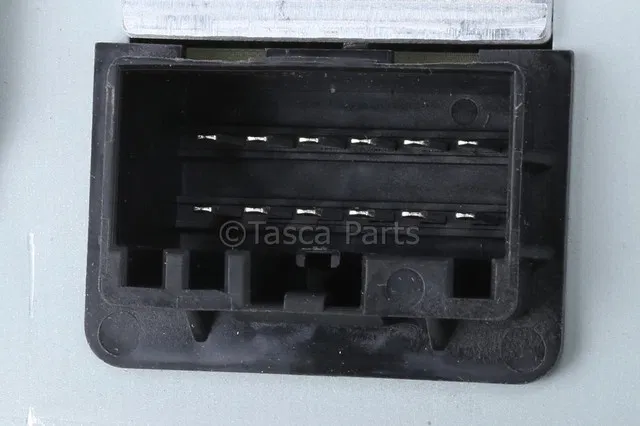 Accessory AC and DC Power Control Module - GM (42596898)