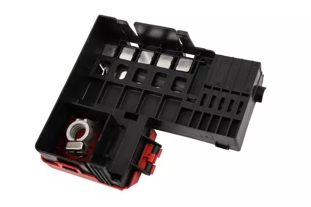 Battery Distribution Engine Compartment Fuse Block - GM (84095547)