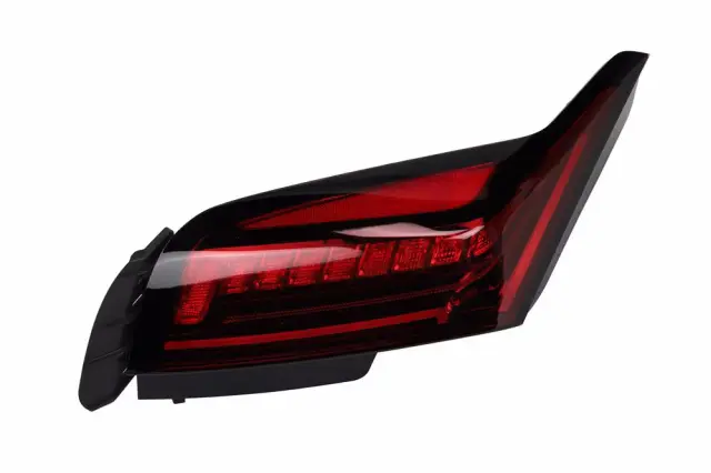 Passenger Side Tail Light Assembly - GM (84581521)