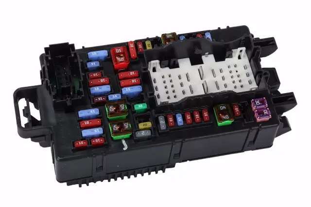 Instrument Panel Wiring Harness Junction Block - GM (84582038)