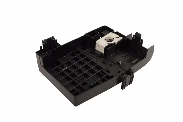Fuse Block - GM (84663446)