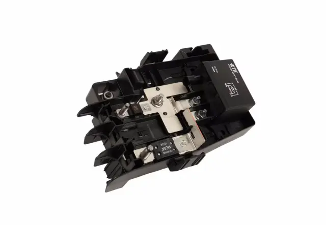 Fuse Block - GM (84663447)