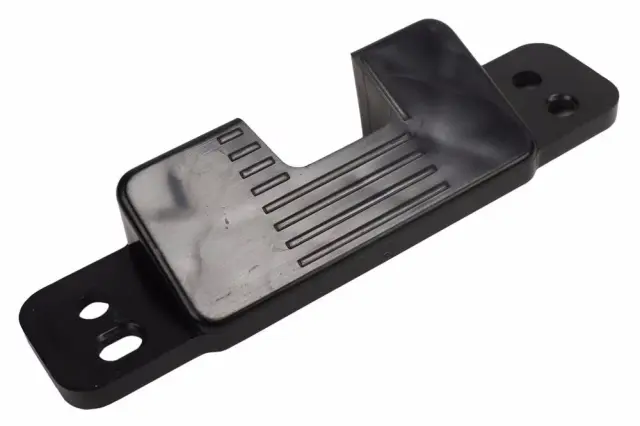 Rear Body Structure Stop Lamp Bracket - GM (84831770)