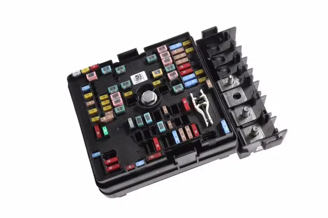 Fuse & Relay Box - GM (87848227)