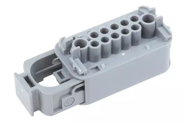 Multi-Purpose Connector - GM (88987526)