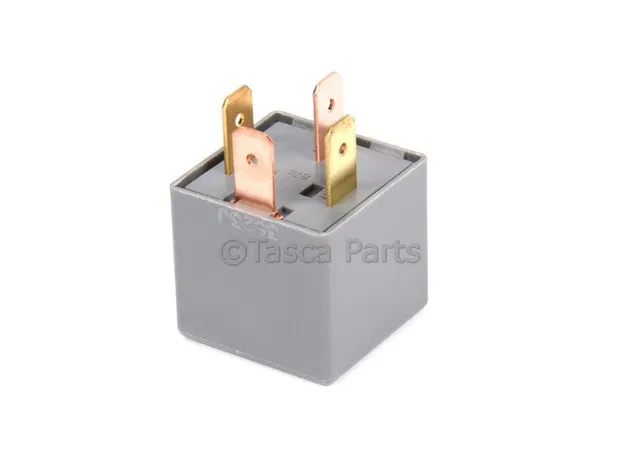 Engine Control Module Relay - GM (92292389)